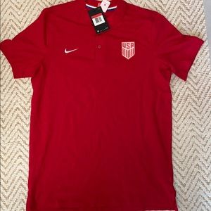 Nike USA Mens soccer player issued Henley shirt